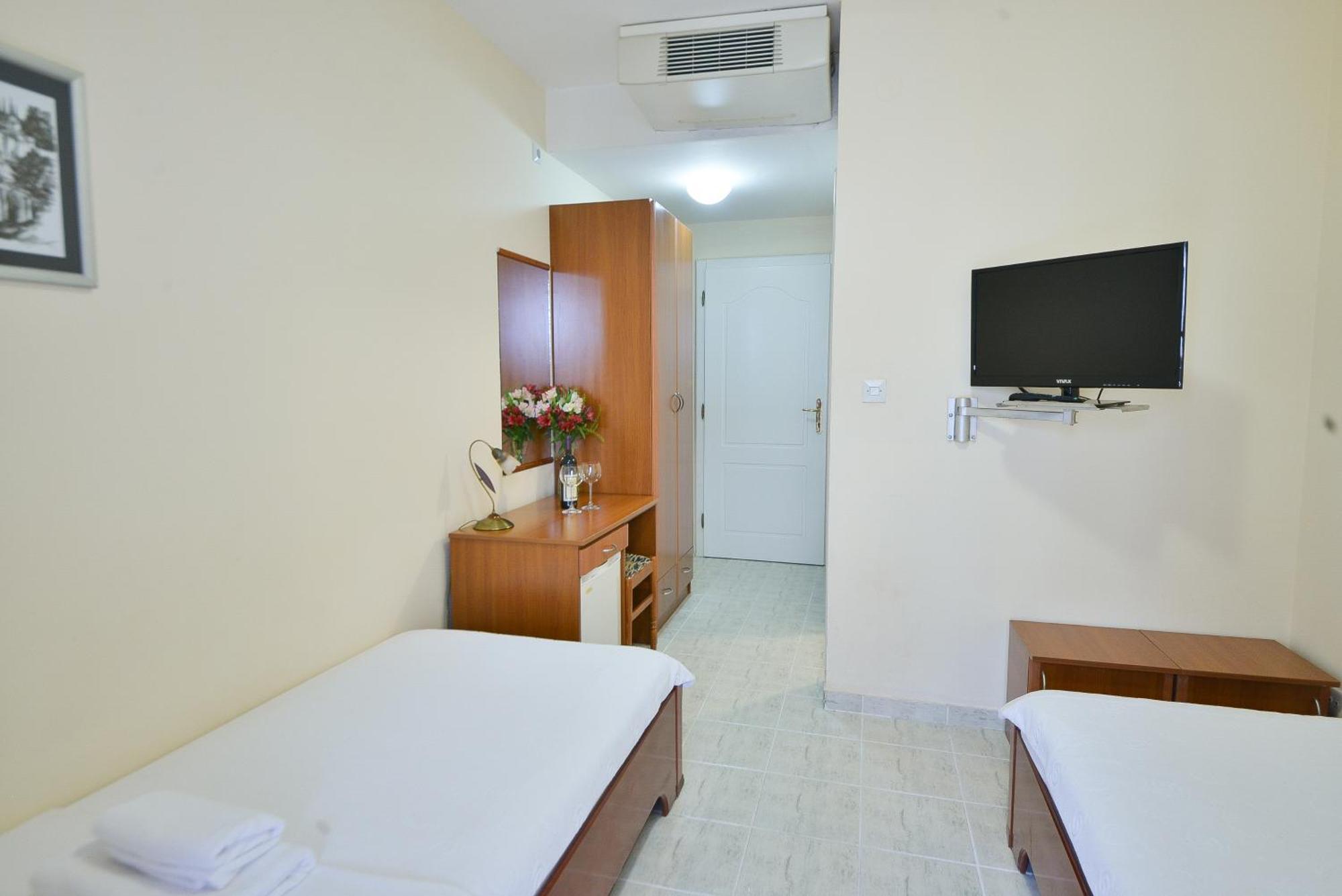 Hotel Podostrog Будва Екстериор снимка